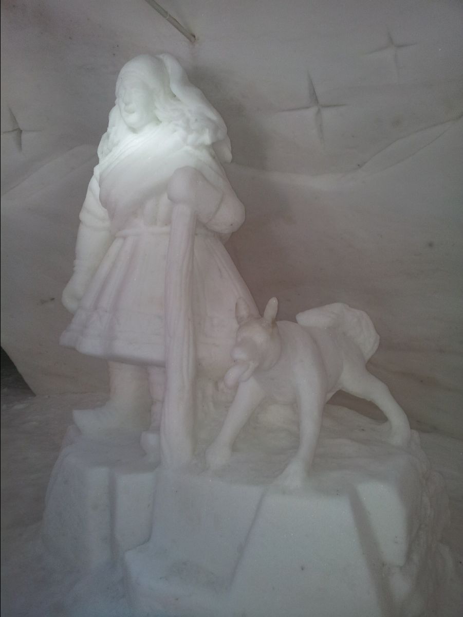 Snow Hotel35